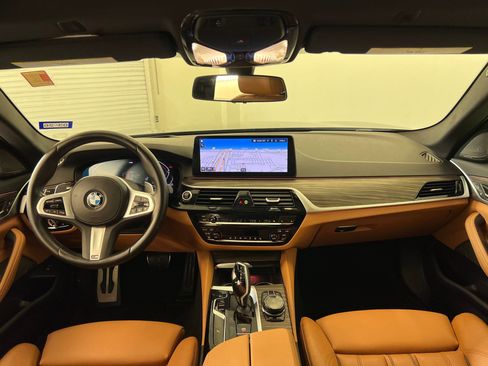 Used 2023 BMW 540i w/ Executive Package image 15