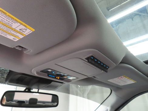 Used 2023 Ford F250 XLT w/ XLT Premium Package AWD/4WD image 33