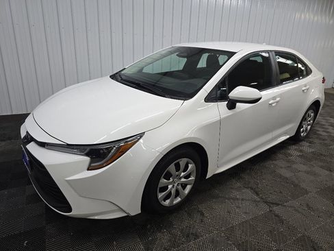 Used 2024 Toyota Corolla LE FWD image 8