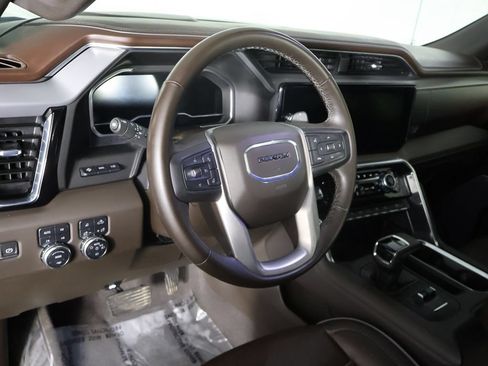Used 2023 GMC Sierra 1500 Denali w/ Denali Reserve Package AWD/4WD image 31