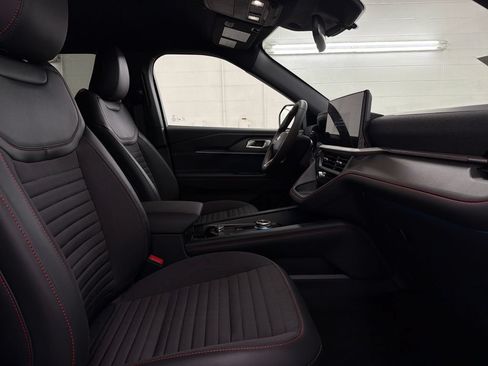 New 2026 Ford Explorer ST-Line w/ ST-Line Street Pack RWD image 28