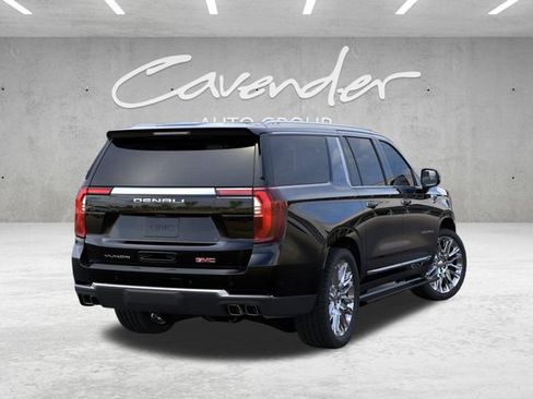 New 2026 GMC Yukon XL Denali w/ Denali Reserve Package AWD/4WD image 5