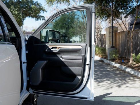 Used 2024 Chevrolet Silverado 3500 High Country w/ High Country Premium Package image 13