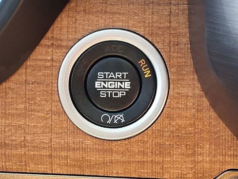 Used 2024 RAM 2500 Limited image 28