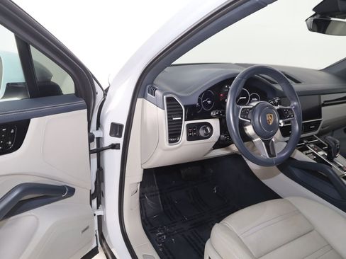 Used 2020 Porsche Cayenne AWD/4WD image 58