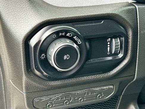 Used 2024 Jeep Wrangler Sport AWD/4WD image 11
