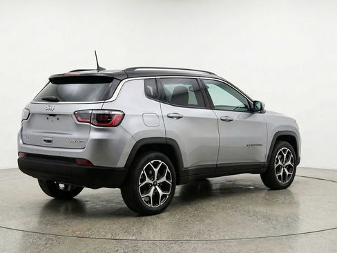 Used 2025 Jeep Compass Limited AWD/4WD image 9
