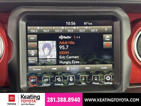 Used 2022 Jeep Wrangler Unlimited Rubicon w/ Steel Bumper Group AWD/4WD image 23