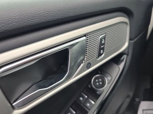 Used 2023 Ford Explorer ST-Line image 17