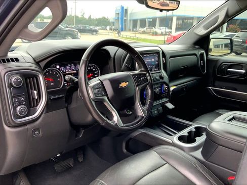 Used 2020 Chevrolet Silverado 1500 LTZ w/ LTZ Texas Edition RWD image 18