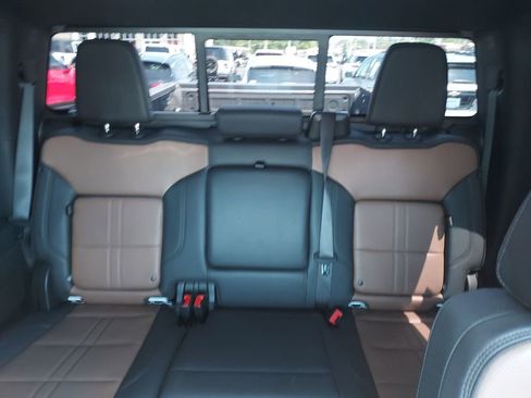 Used 2024 Chevrolet Silverado 2500 High Country w/ High Country Premium Package AWD/4WD image 13