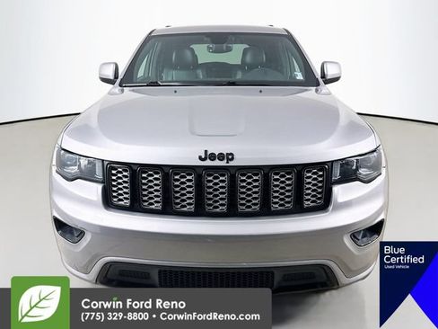 Used 2018 Jeep Grand Cherokee Altitude AWD/4WD image 2