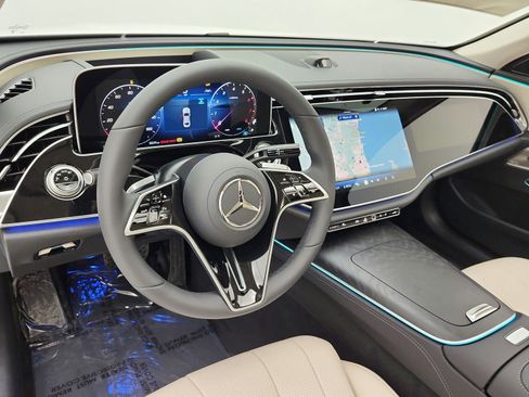 New 2026 Mercedes-Benz E 450 4MATIC Sedan image 9