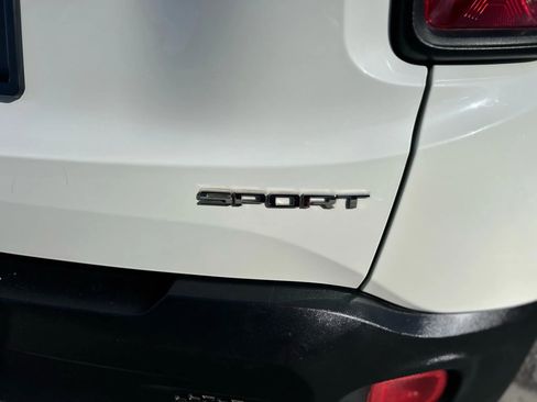 Used 2018 Jeep Renegade Sport w/ Power & Air Group image 11