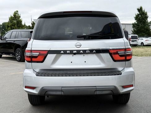 Used 2021 Nissan Armada SV AWD/4WD image 9