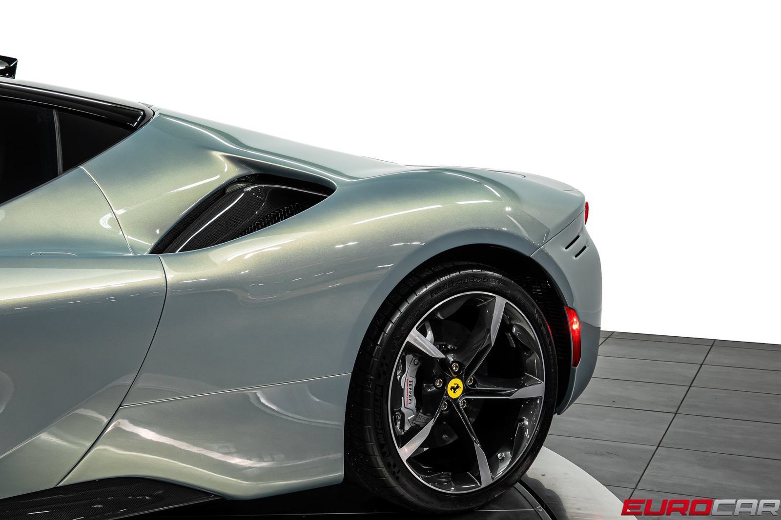 Used 2022 Ferrari SF90 Stradale AWD/4WD image 16