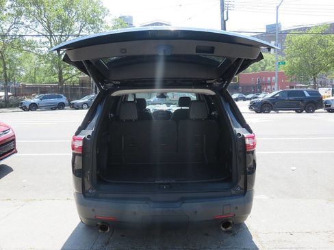 Used 2018 Chevrolet Traverse LT AWD/4WD image 24