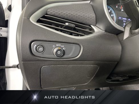 Used 2024 Chevrolet Malibu LT image 25