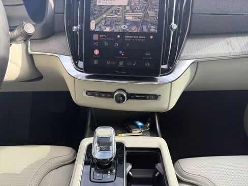 New 2026 Volvo XC90 B6 Ultra w/ Protection Package AWD/4WD image 11