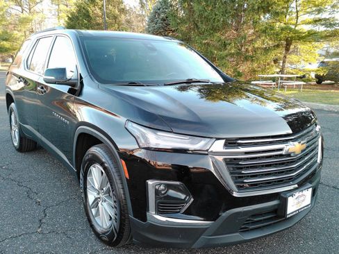 Certified 2022 Chevrolet Traverse LT w/ LPO, Floor Liner Package image 2