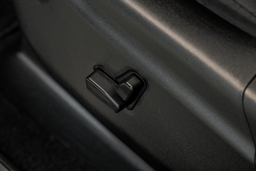 Used 2023 Dodge Durango R/T w/ Blacktop Package AWD/4WD image 16