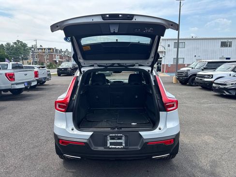 Used 2020 Volvo XC40 T5 R-Design w/ Protection Package AWD/4WD image 12
