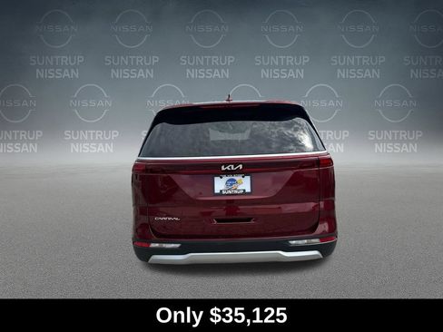 Used 2024 Kia Carnival EX FWD image 4