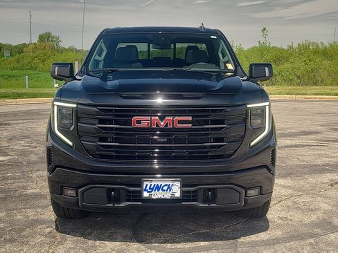Used 2024 GMC Sierra 1500 Elevation w/ Elevation Premium Package AWD/4WD image 7