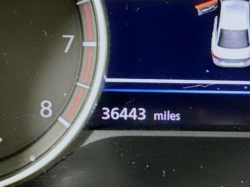 Used 2024 Nissan Sentra SR w/ SR Premium Package image 18