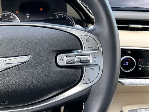 Used 2023 Genesis GV70 2.5T AWD/4WD image 24