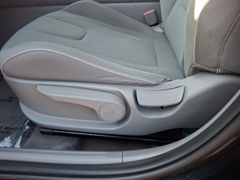 Certified 2023 Hyundai Elantra SEL w/ Convenience Package FWD image 15