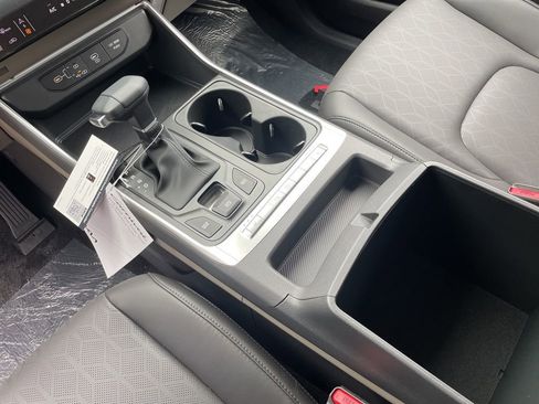 New 2026 Kia Carnival FWD image 9