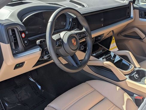 New 2026 Porsche Cayenne AWD/4WD image 4