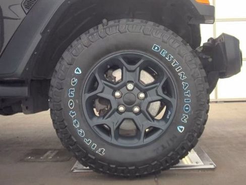 Used 2023 Jeep Wrangler Unlimited w/ Dual Top Group AWD/4WD image 20