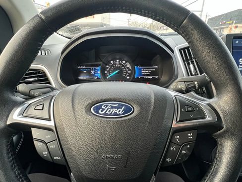 Used 2022 Ford Edge Titanium AWD/4WD image 13