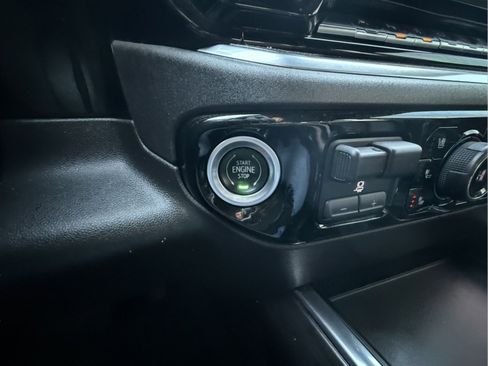 Certified 2022 Chevrolet Silverado 1500 LTZ w/ Z71 Off-Road Package image 22