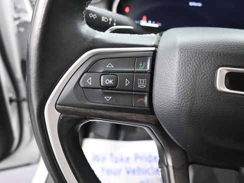 Used 2022 Jeep Grand Cherokee Limited AWD/4WD image 35