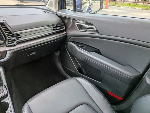 Certified 2025 Kia Sportage EX FWD image 18