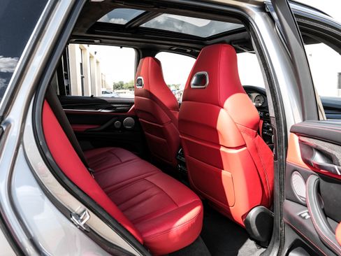 Used 2017 BMW X5 M image 38