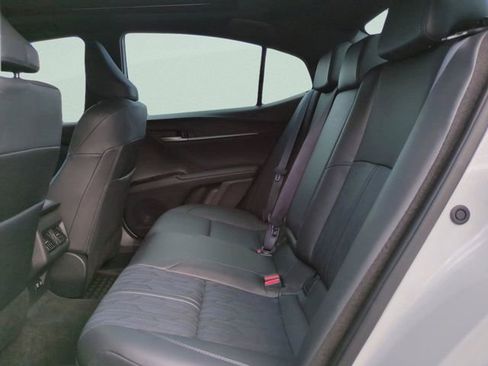 Used 2025 Toyota Camry XSE image 13