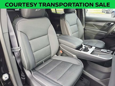 New 2026 Buick Enclave Sport Touring w/ Power Package AWD/4WD image 17