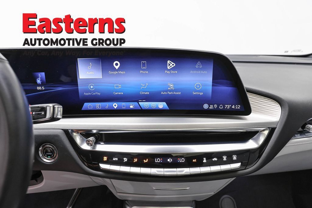 Used 2024 Cadillac Lyriq Luxury RWD image 12