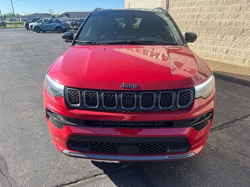 Used 2024 Jeep Compass Limited w/ Driver Assist Group I AWD/4WD image 4