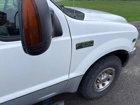 Used 2004 Ford F250 2WD SuperCab Super Duty image 3