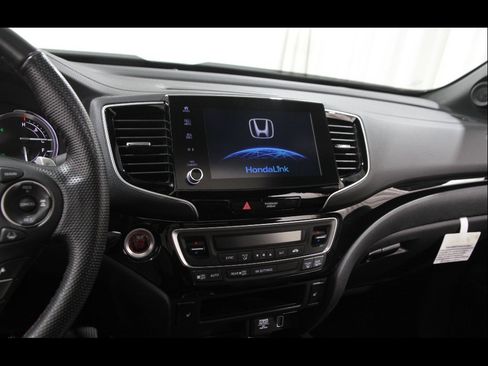 Certified 2023 Honda Ridgeline Black Edition image 9