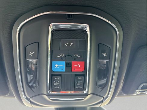 Certified 2023 Jeep Grand Cherokee L Altitude AWD/4WD image 34