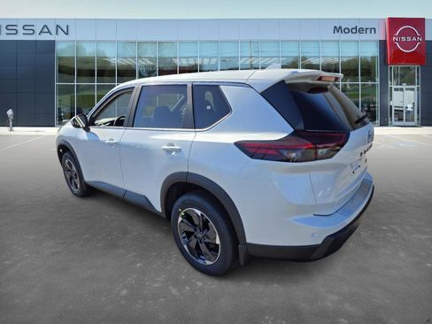 New 2026 Nissan Rogue SV image 7