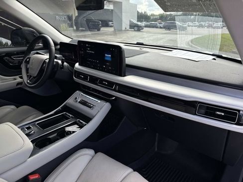 Certified 2025 Lincoln Aviator Reserve w/ Equipment Group 201A image 21