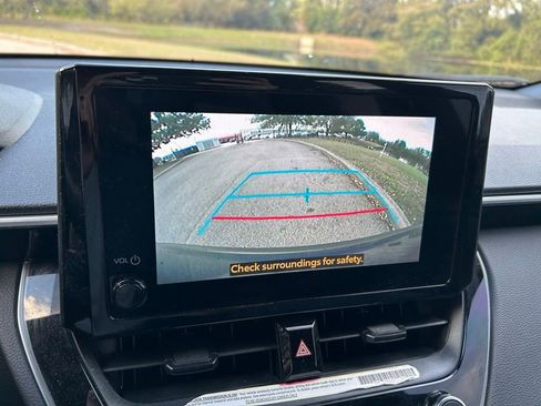 Used 2023 Toyota Corolla Cross SE image 24