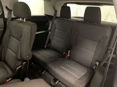 Certified 2023 GMC Acadia SLE w/ Driver Convenience Package image 22